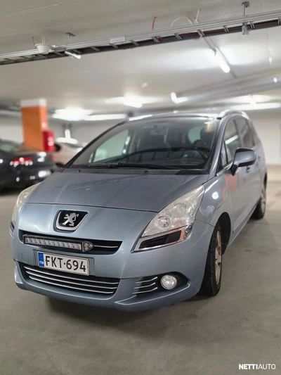 Peugeot 5008 Family HDI 112 FAP 7p. 2011, photo 2/22