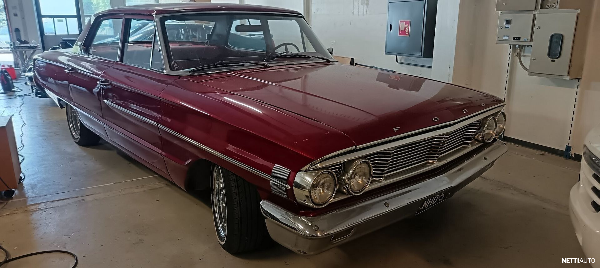 Ford Custom