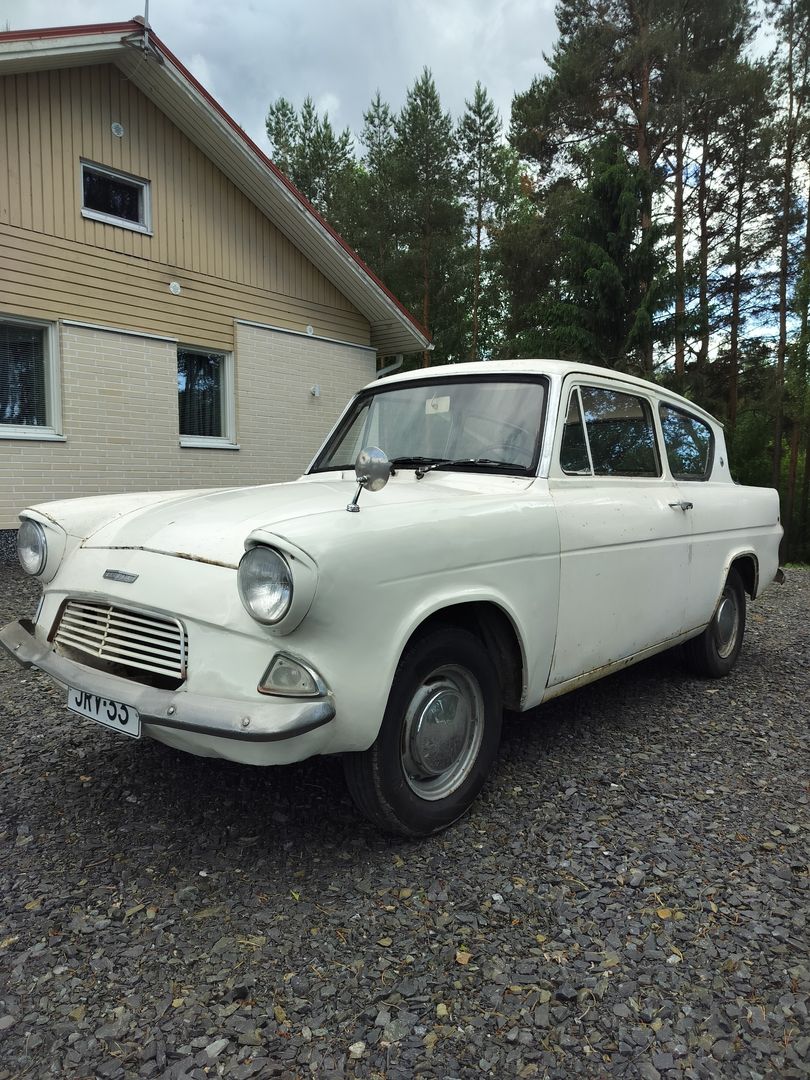 Ford Anglia