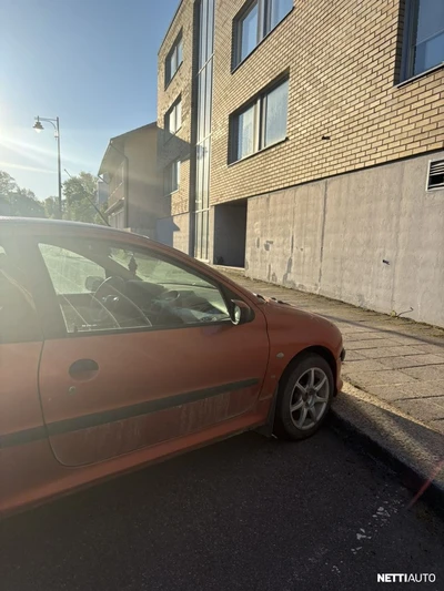 Peugeot 206 1.6l 2001, kuva 2/6