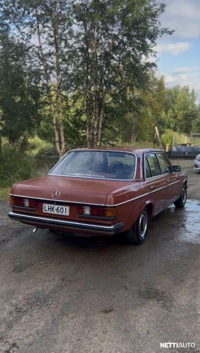 Mercedes-Benz 123 1983, kuva 2/9