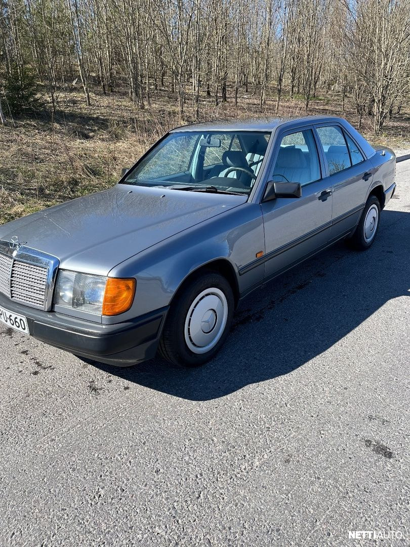 Mercedes-Benz E 300