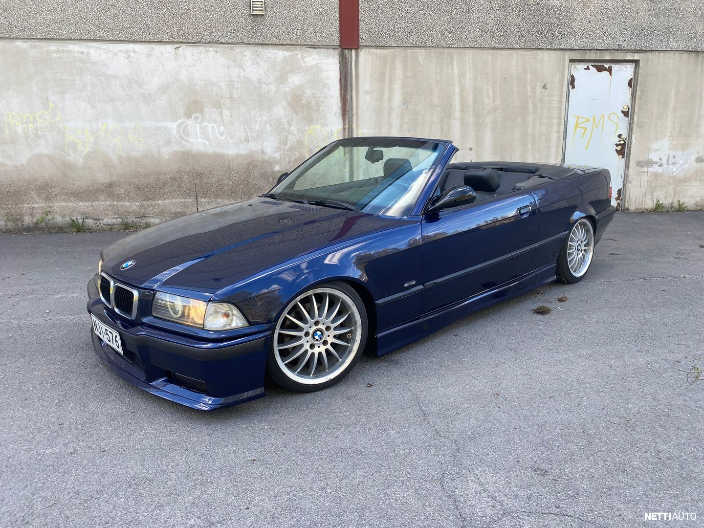 BMW 325