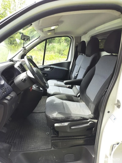 Opel Vivaro 2016, kuva 7/12