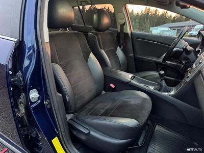 Toyota Avensis 2014, photo 7/21