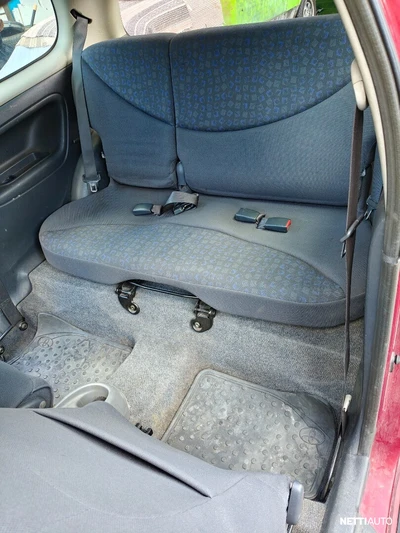 Toyota Yaris 2002, kuva 6/6