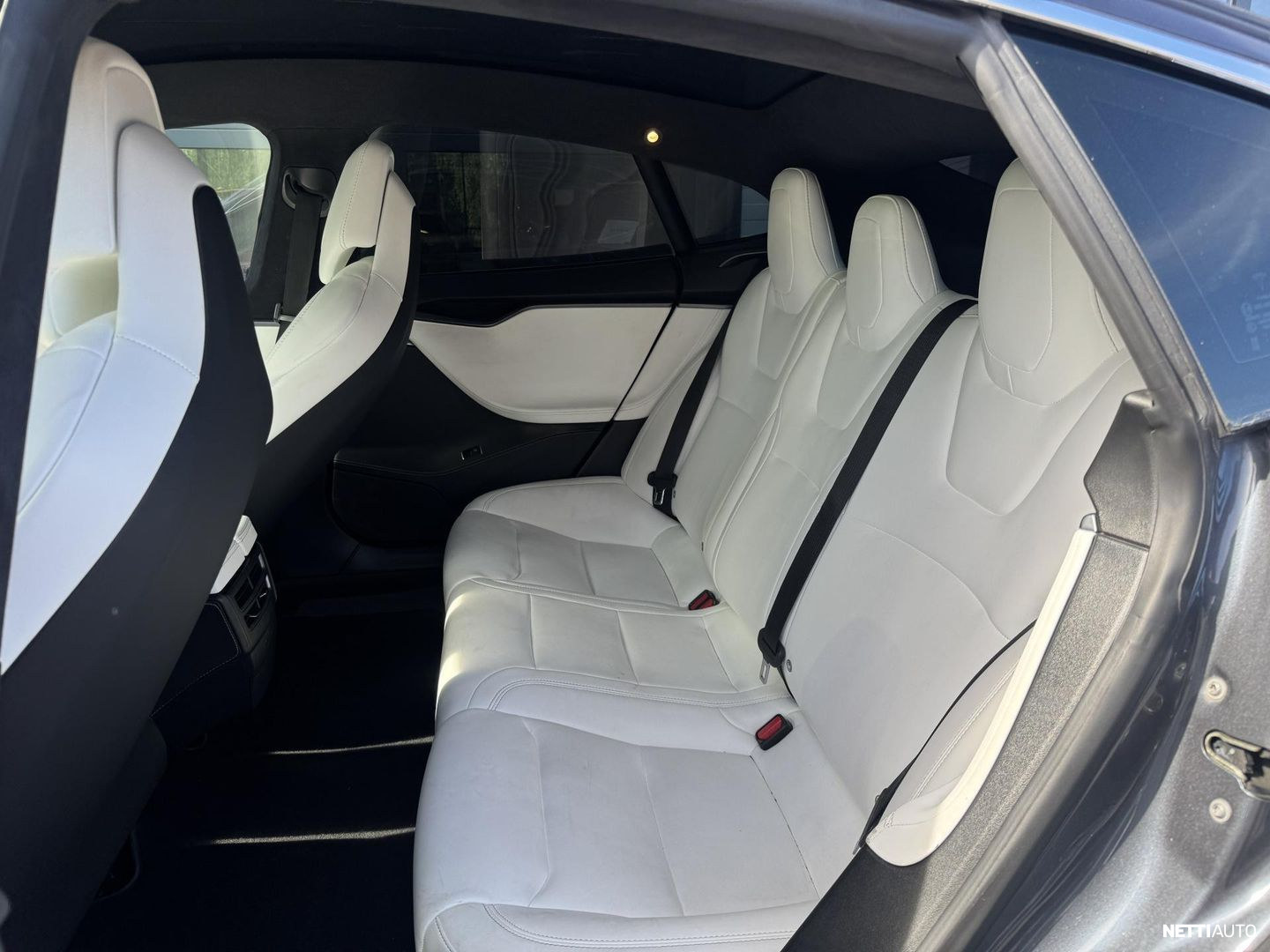 Tesla Model S 2020, kuva 7/17