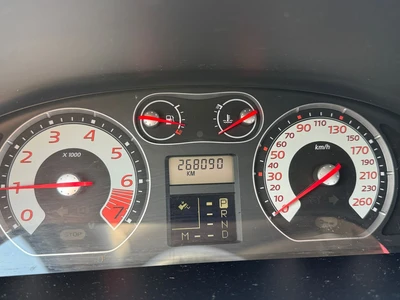 Renault Laguna 2006, kuva 2/9