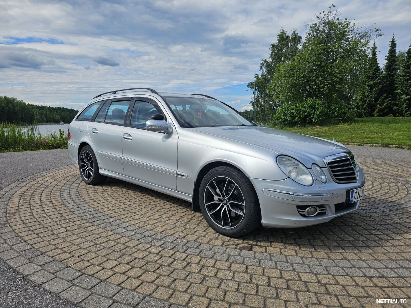 Mercedes-Benz E