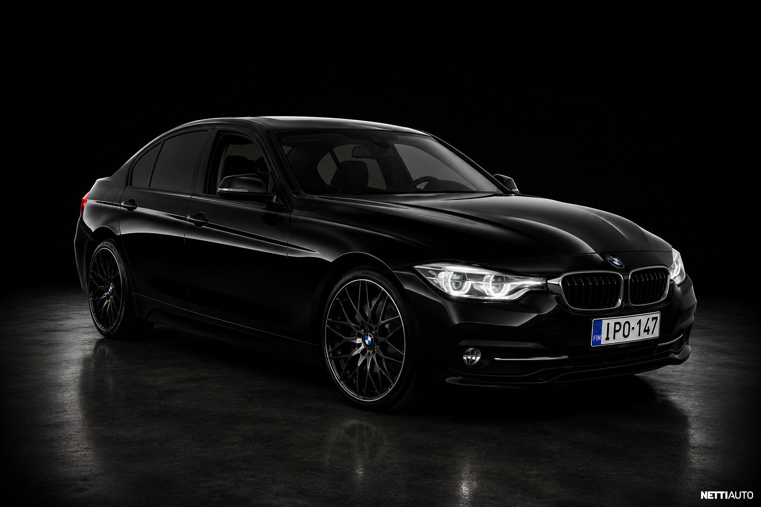 BMW 330