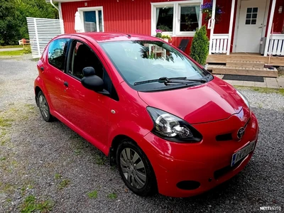 Toyota Aygo 1,0 VVT-i 5ov 2010, kuva 2/7