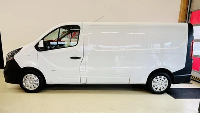 Opel Vivaro 2016, photo 3/17