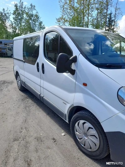 Opel Vivaro Van L2H1 2,0 CDTI 66kW MT6 2011, photo 2/7