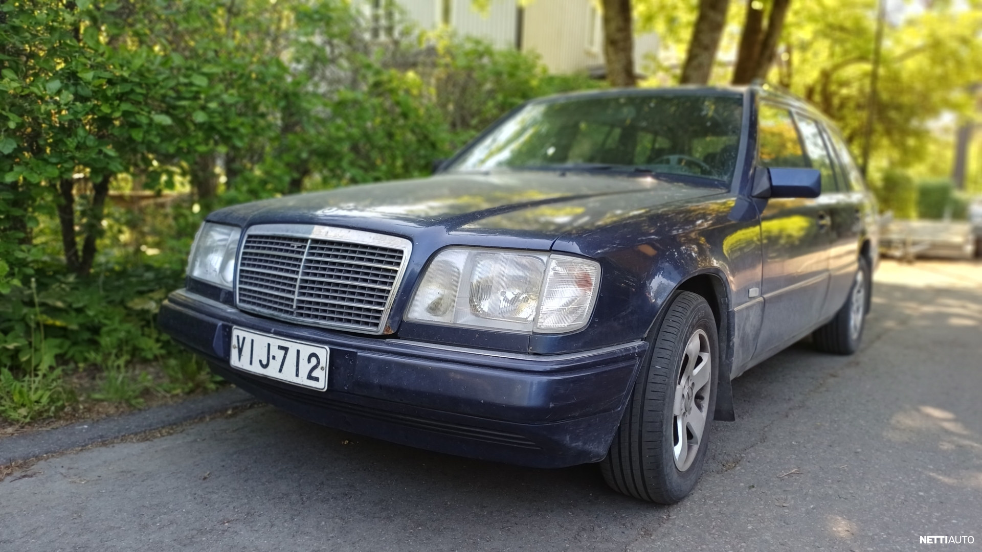 Mercedes-Benz E
