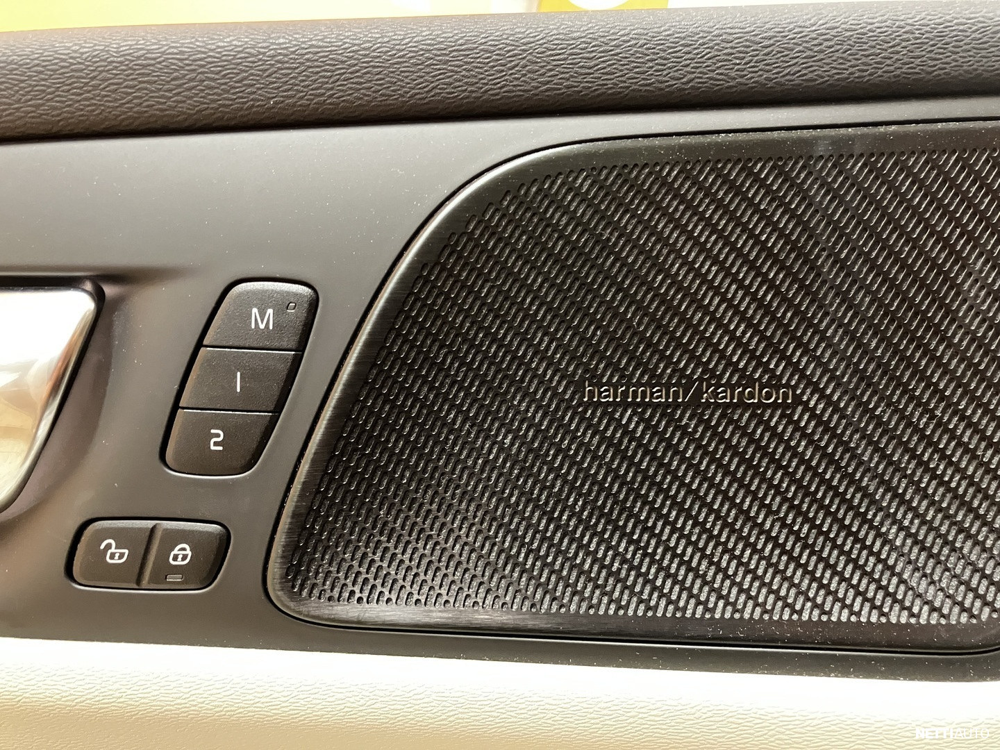 Volvo V60 2021, photo 7/14