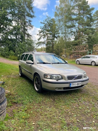 Volvo V70 2002, kuva 1/10