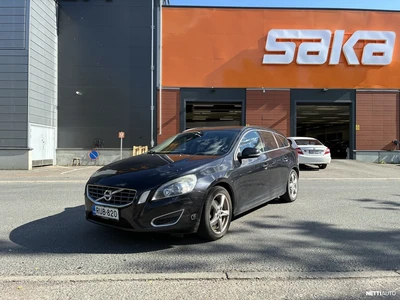 Volvo V60 T4F Momentum aut 2013, kuva 1/6