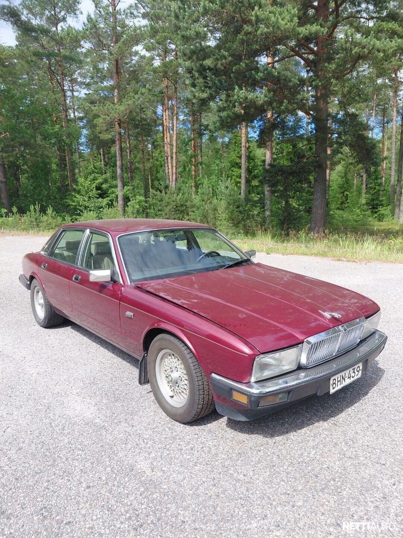 Jaguar XJ6