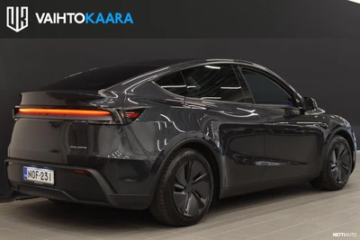 Tesla Model Y 2025, photo 7/36