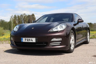 Porsche Panamera 2011, kuva 1/3