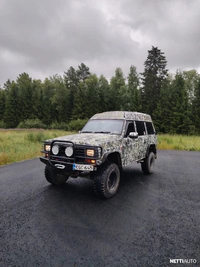 Nissan Patrol 1987, kuva 1/11