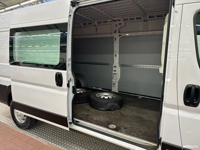Peugeot Boxer L4H2 435 BlueHDi 165 S&S 2021, photo 7/17