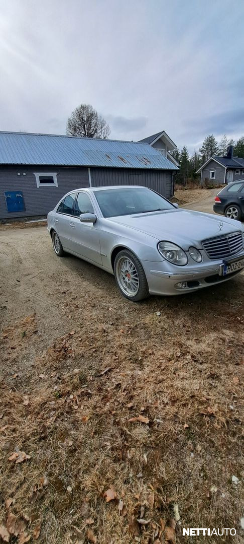 Mercedes-Benz E 320 2003, kuva 2/11