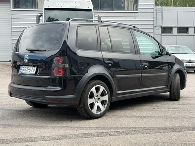 Volkswagen Touran 2009, photo 4/20