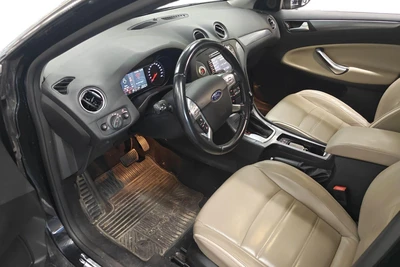 Ford Mondeo 2014, photo 3/4