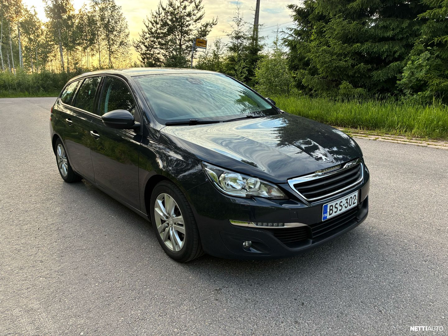Peugeot 308 2015, photo 1/11