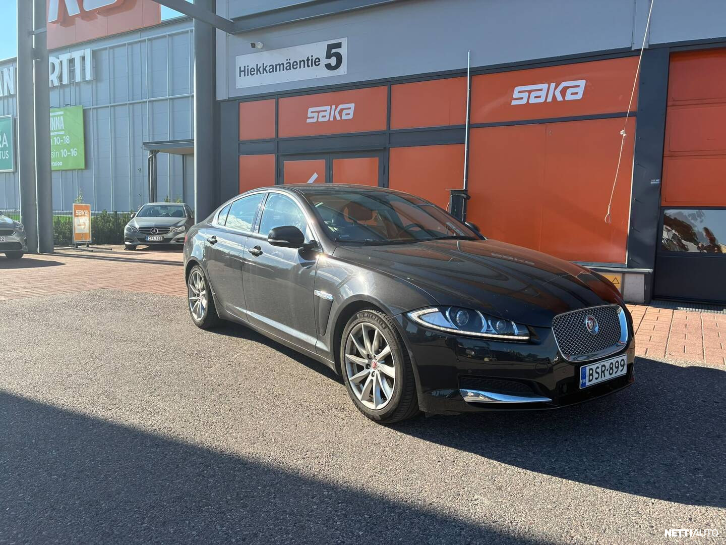 Jaguar XF