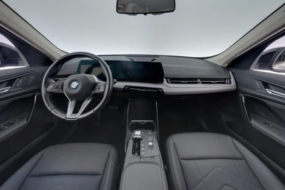 BMW iX1 U11 30 xDrive 2023, photo 7/10