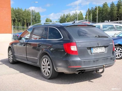 Skoda Superb 2011, kuva 4/7