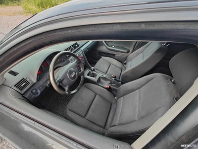Audi A4 Vakkarillinen musta audi 2004, photo 6/15
