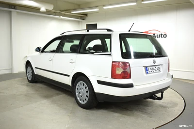 Volkswagen Passat 2004, photo 5/15