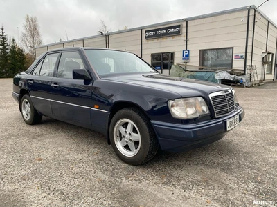 Mercedes-Benz E 200D 2,0 (124) 1994, photo 4/21