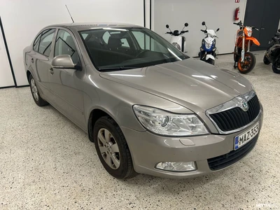 Skoda Octavia 1,2 TSI Elegance 2010, kuva 2/19