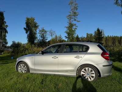 BMW 116 E87 Hatchback 5-ov Business 2009, kuva 2/14