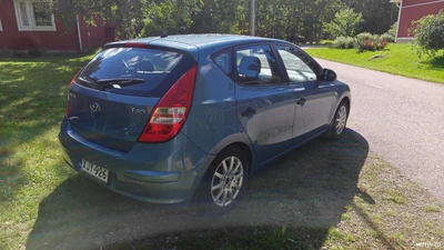 Hyundai i30 2009, photo 3/10