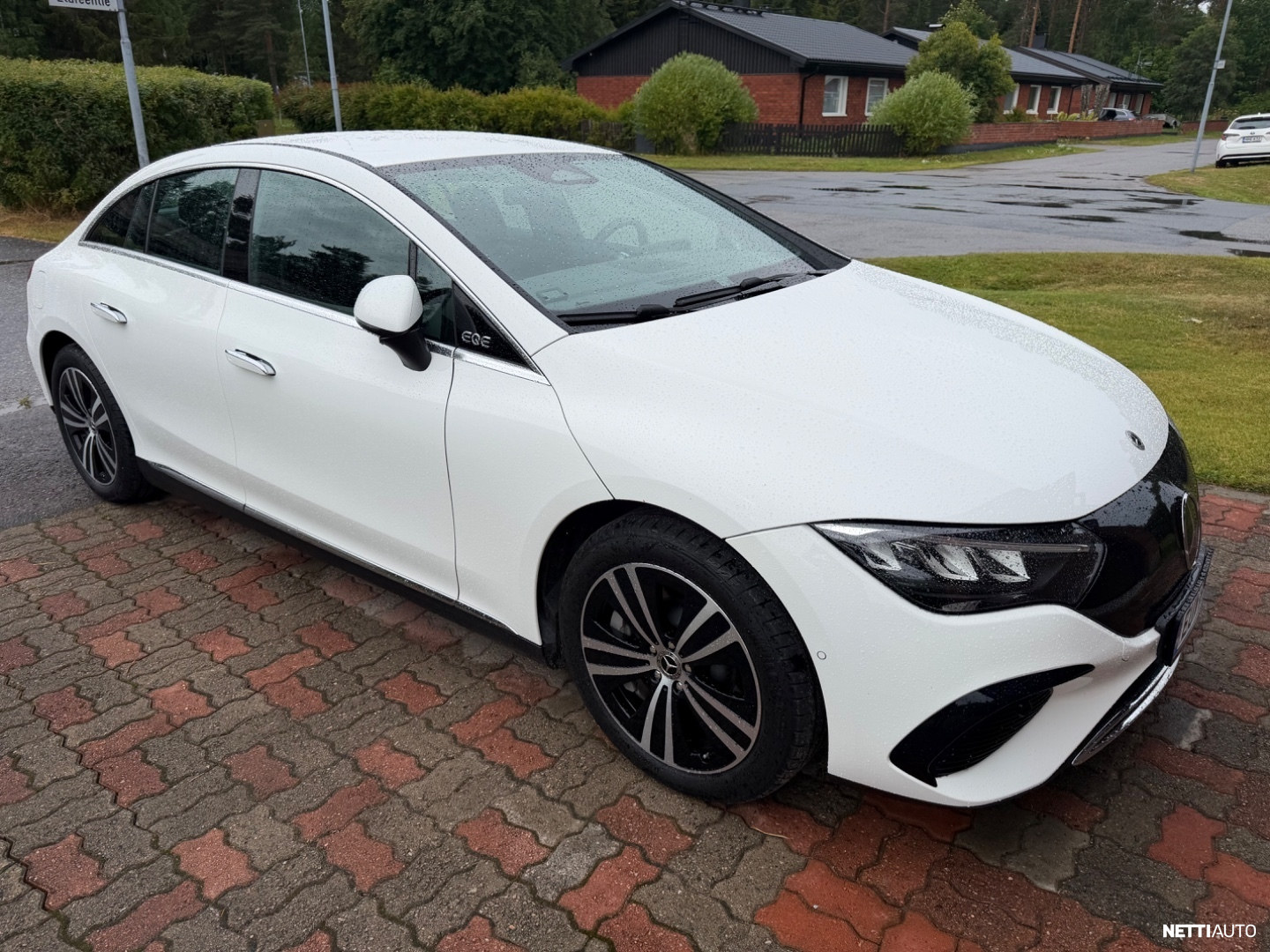 Mercedes-Benz EQE