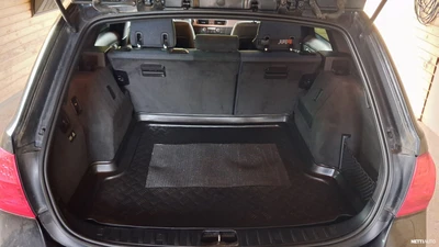 BMW 320 2011, photo 8/8