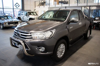 Toyota Hilux 2016, photo 3/13