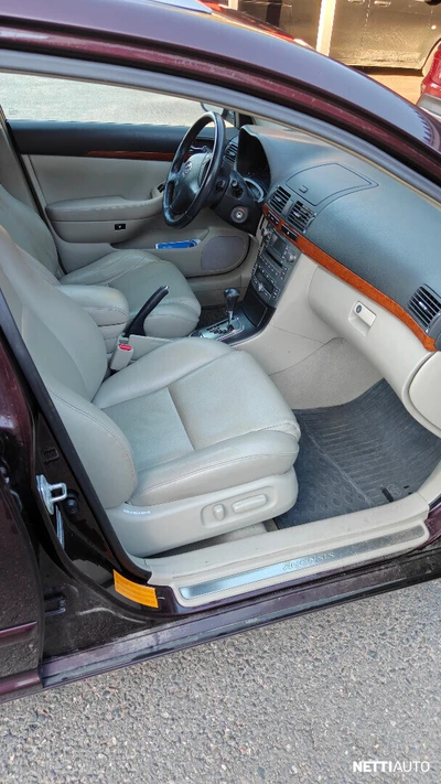 Toyota Avensis 2008, photo 6/16