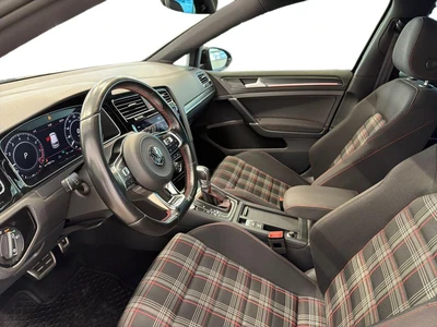 Volkswagen Golf 2018, photo 7/21