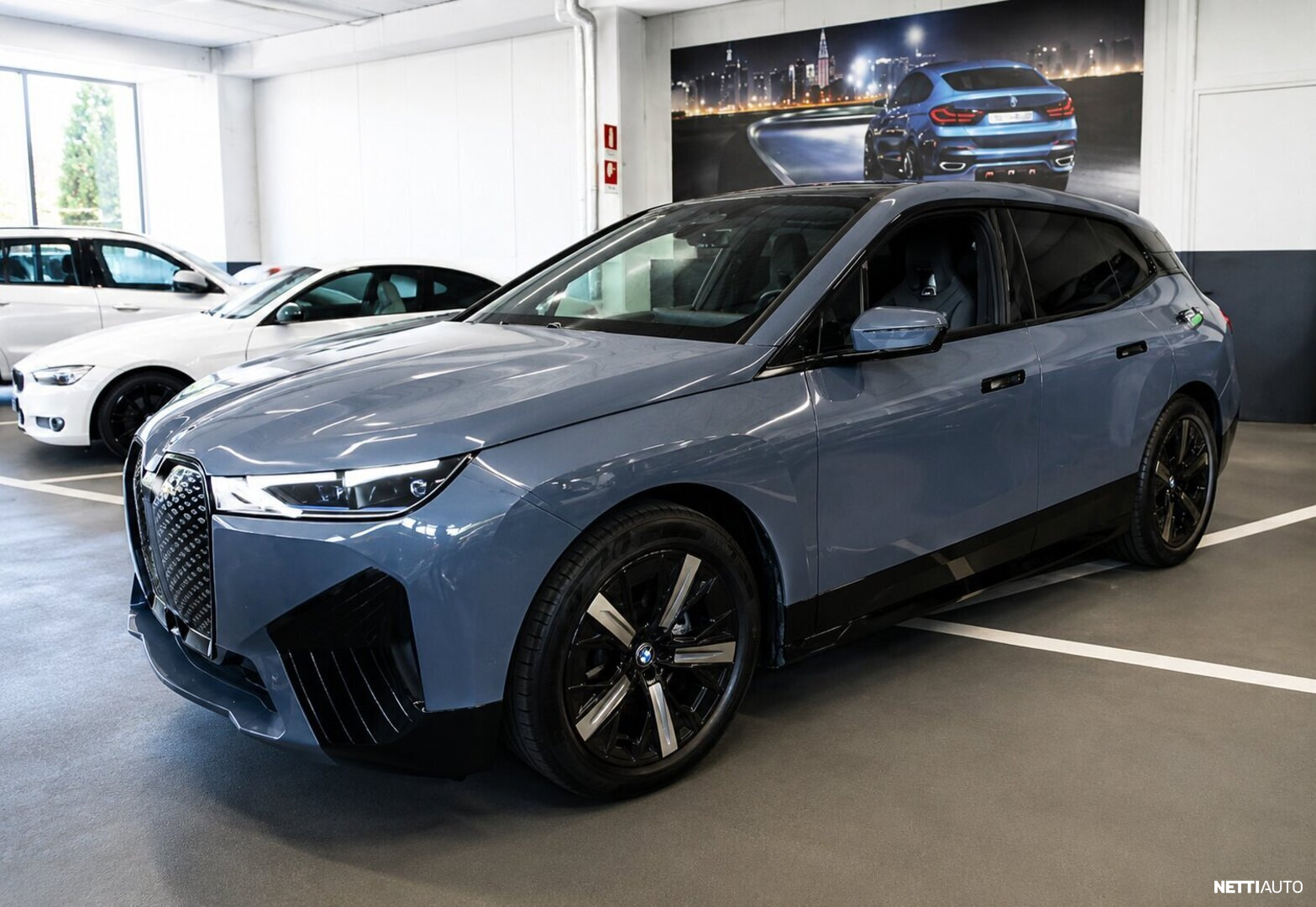 BMW iX