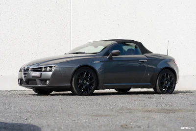 Alfa Romeo Spider 3,2 JTS V6 Q4 (2008) 2008, kuva 5/15