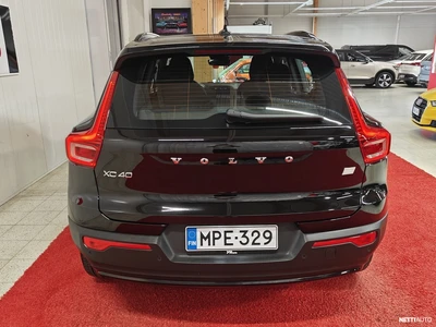 Volvo XC40 2023, photo 4/37