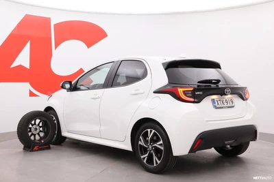 Toyota Yaris 1,5 Hybrid 116 Intense Plus 2025, kuva 3/32