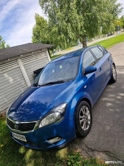Kia Ceed 2010, kuva 2/7