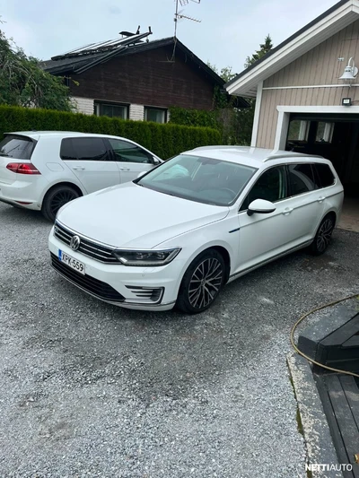 Volkswagen Passat 2018, photo 1/9